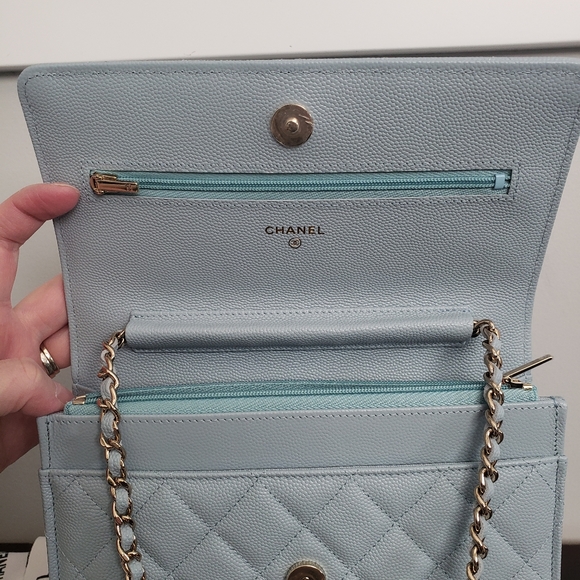 Chanel WOC, blue, light gold hw, caviar, BNIB - Picture 14 of 16